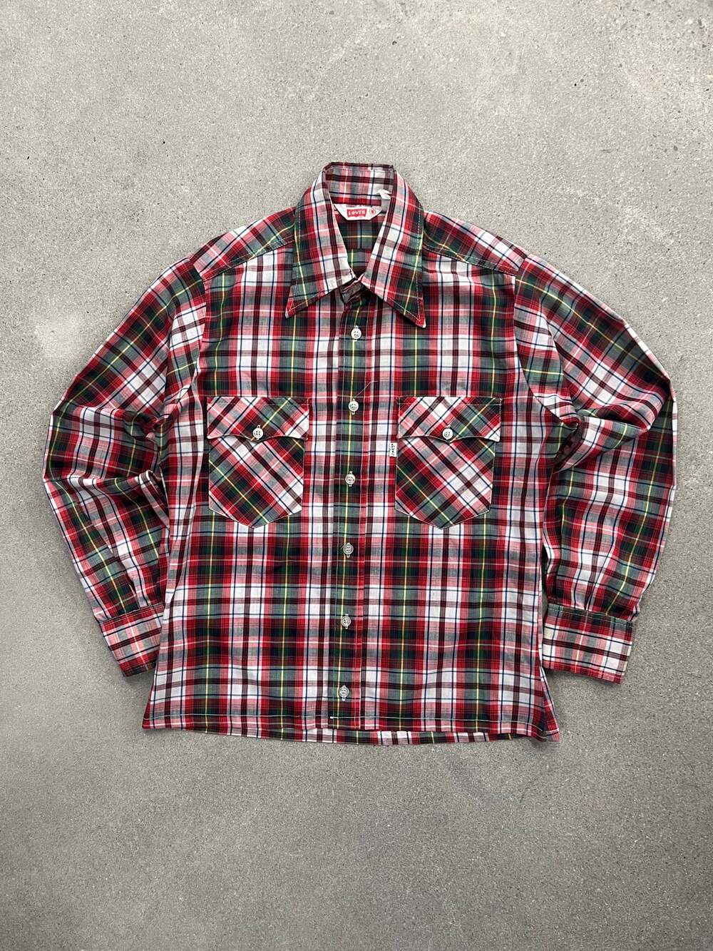 Vintage 80s Levi’s Western Plaid Button-Up Shirt - S